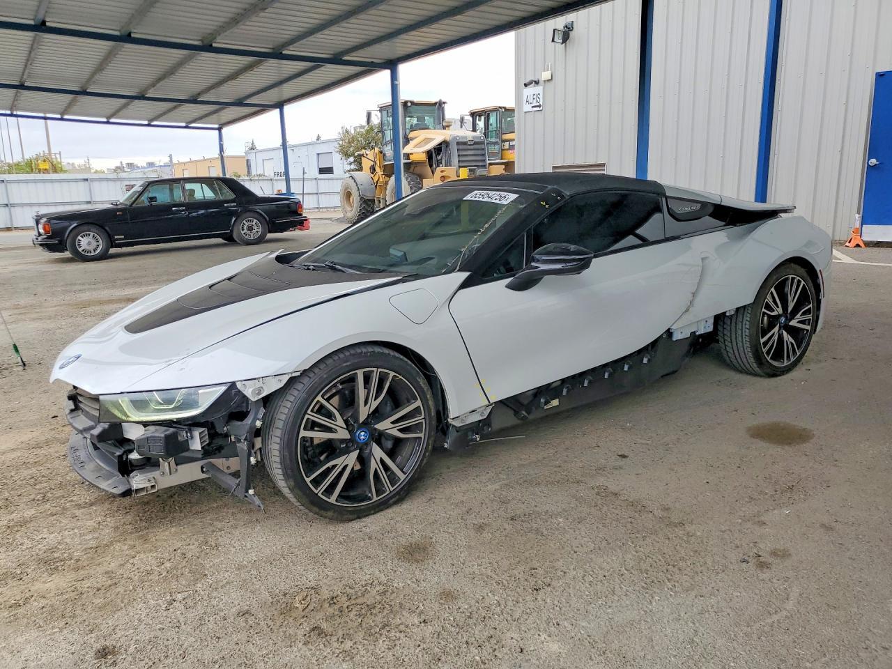 2019 BMW I8 - zdjęcie główne