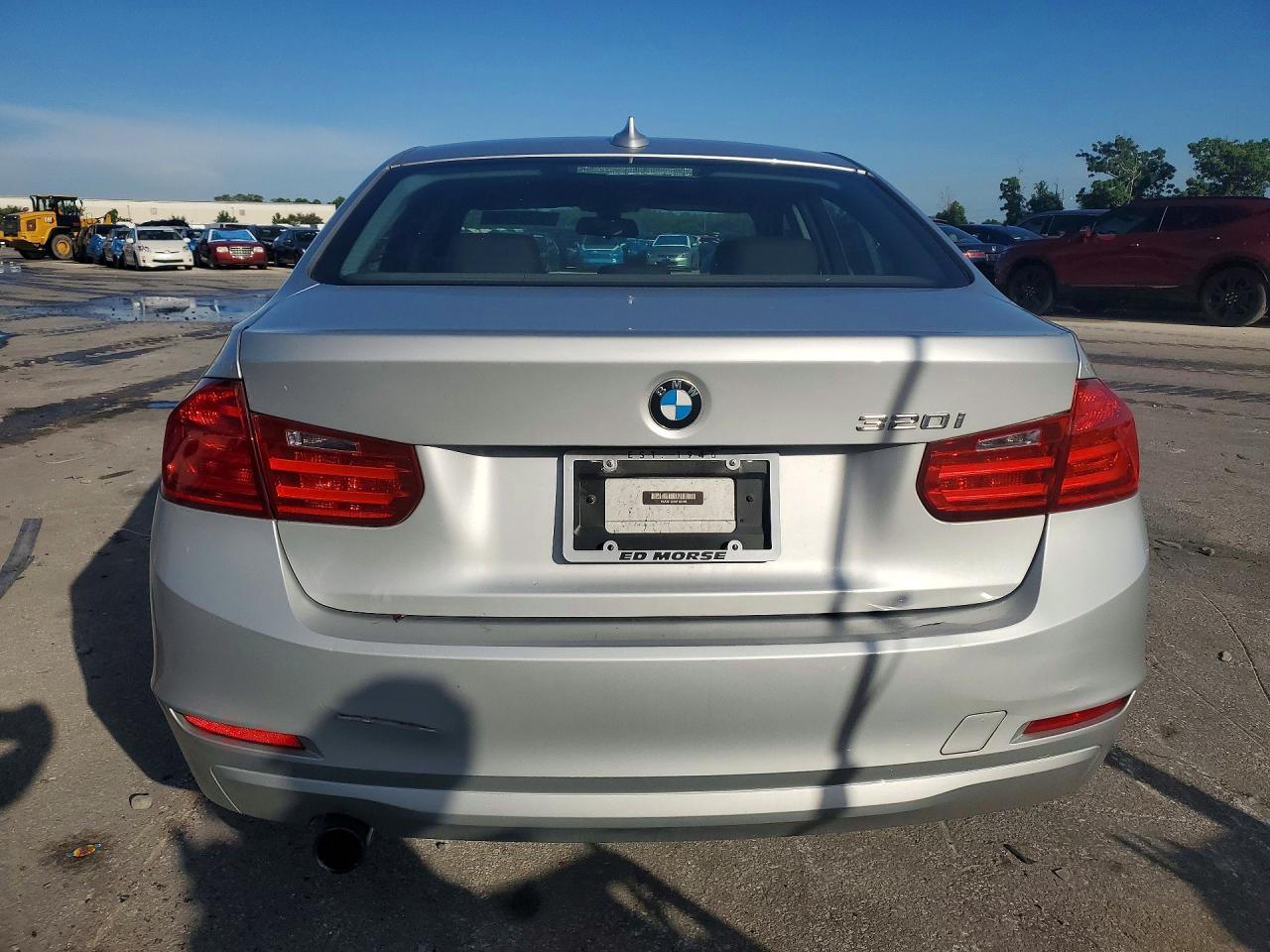 2013 BMW 320 I - zdjęcie 6