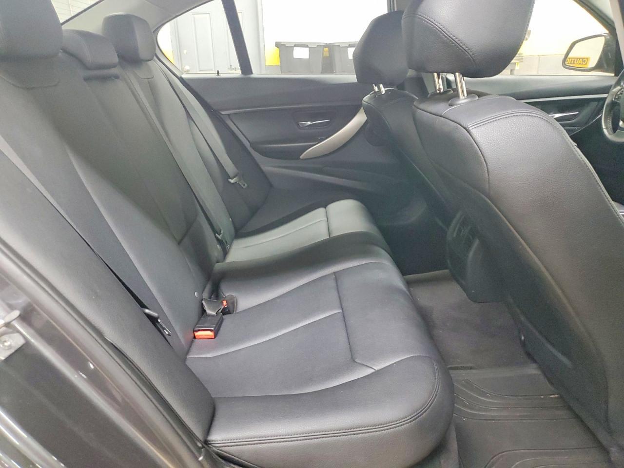 2014 BMW 320 I xDrive - zdjęcie 10