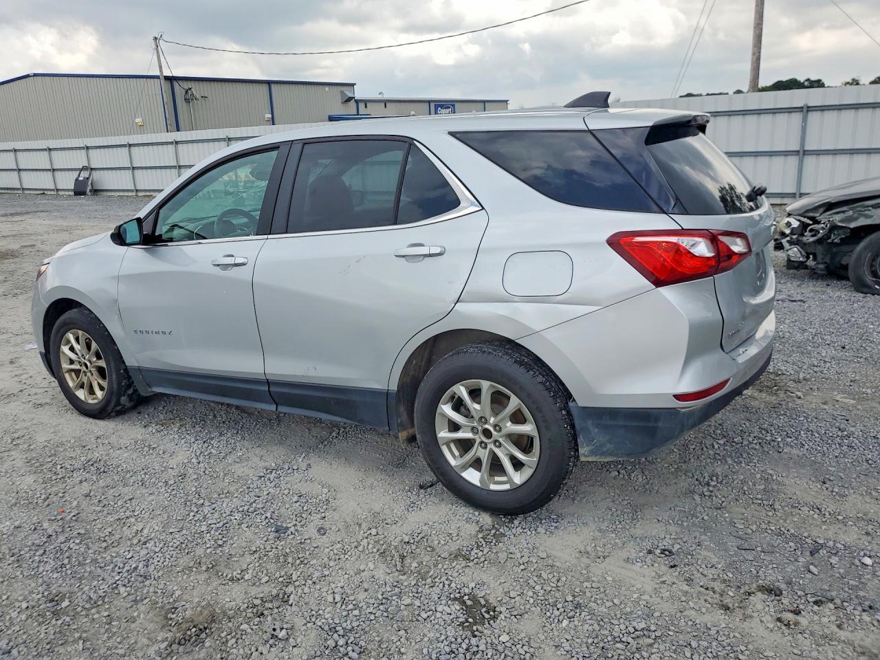 2021 Chevrolet Equinox Lt - zdjęcie 2