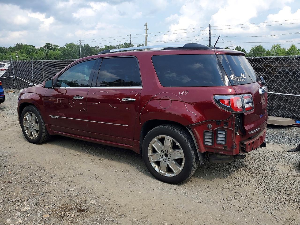 2016 GMC Acadia Denali - zdjęcie 2