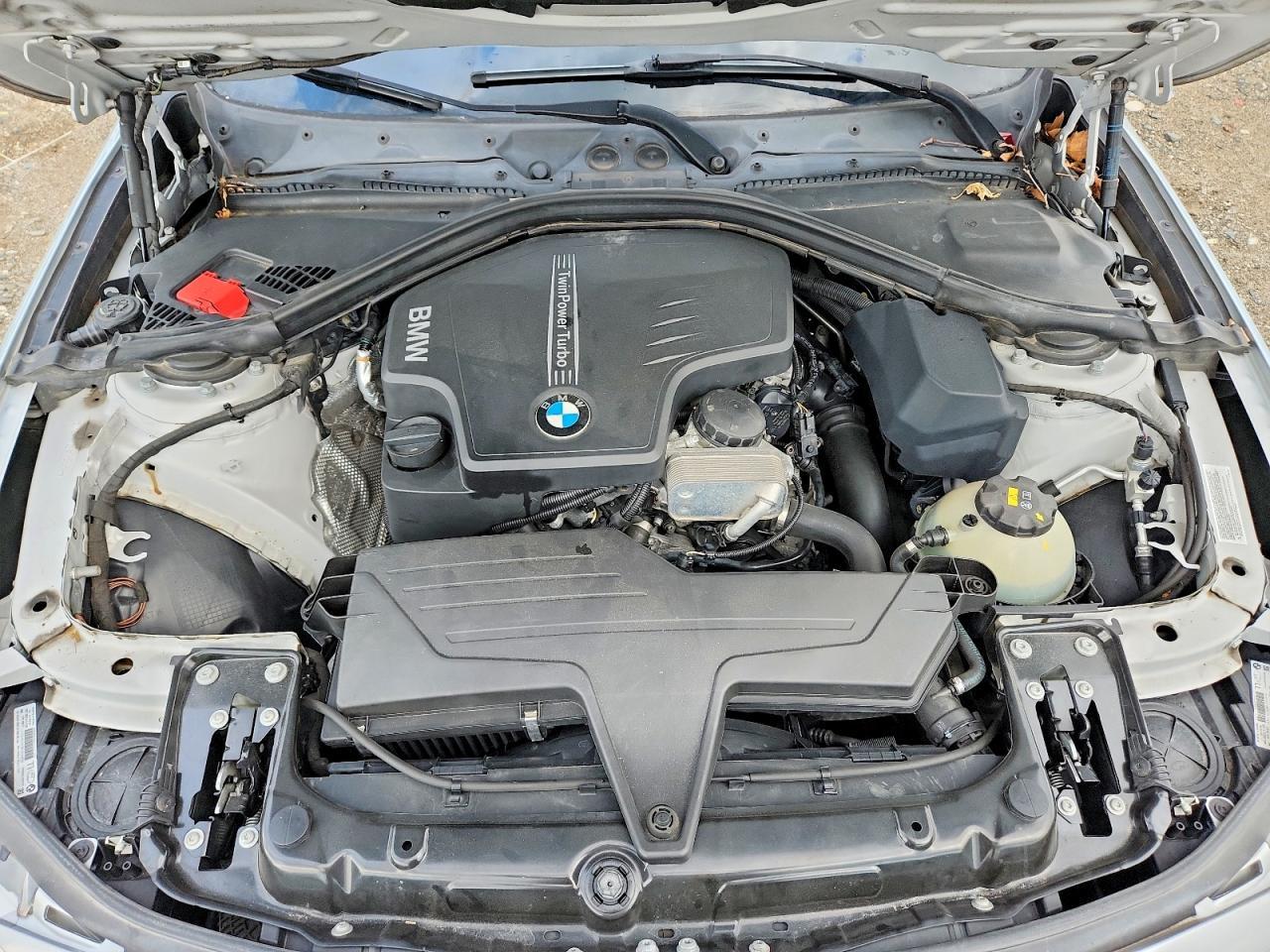 2015 BMW 320 I - zdjęcie 11
