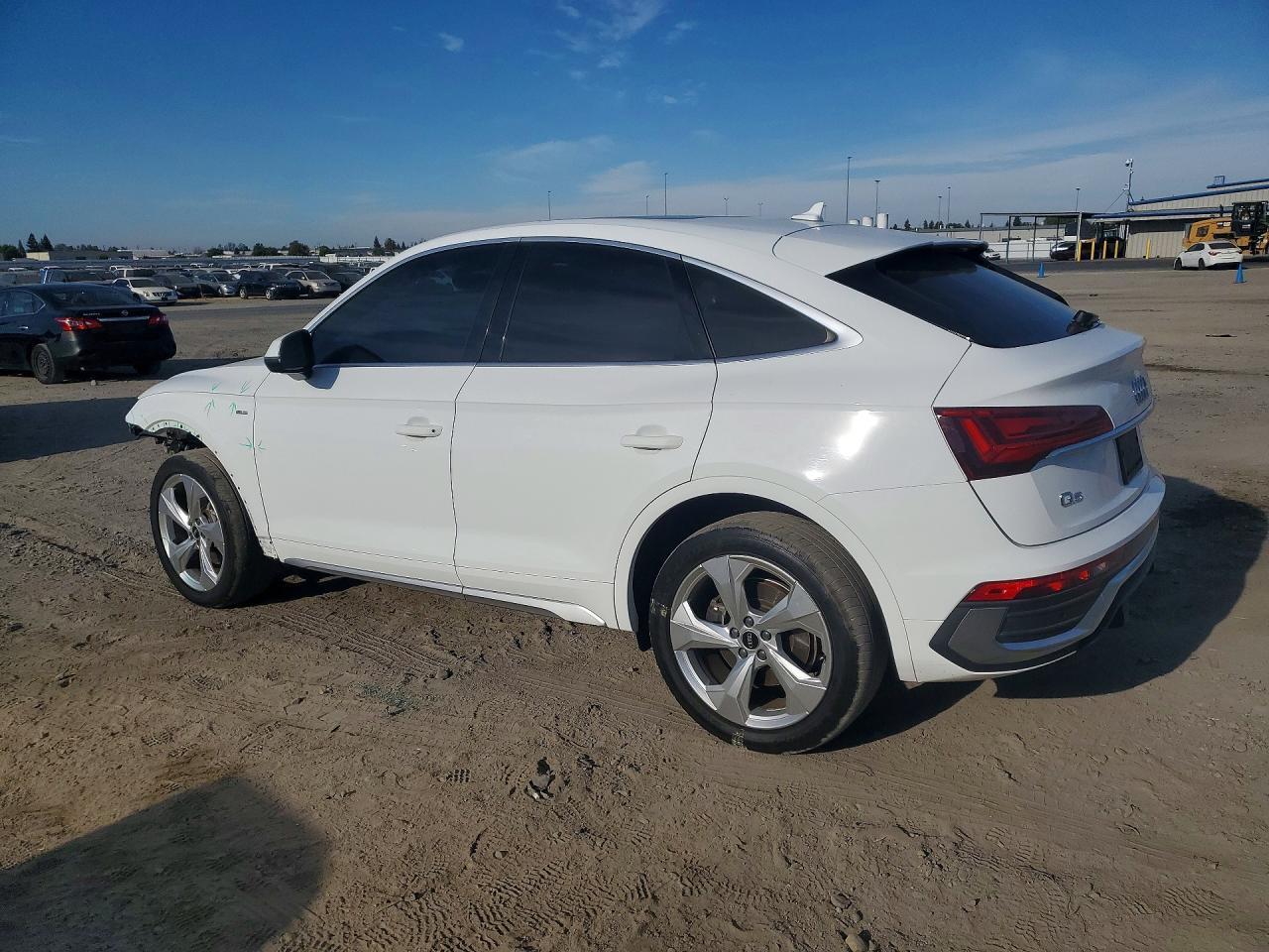 2021 Audi Q5 Sportback Premium Plus - zdjęcie 2