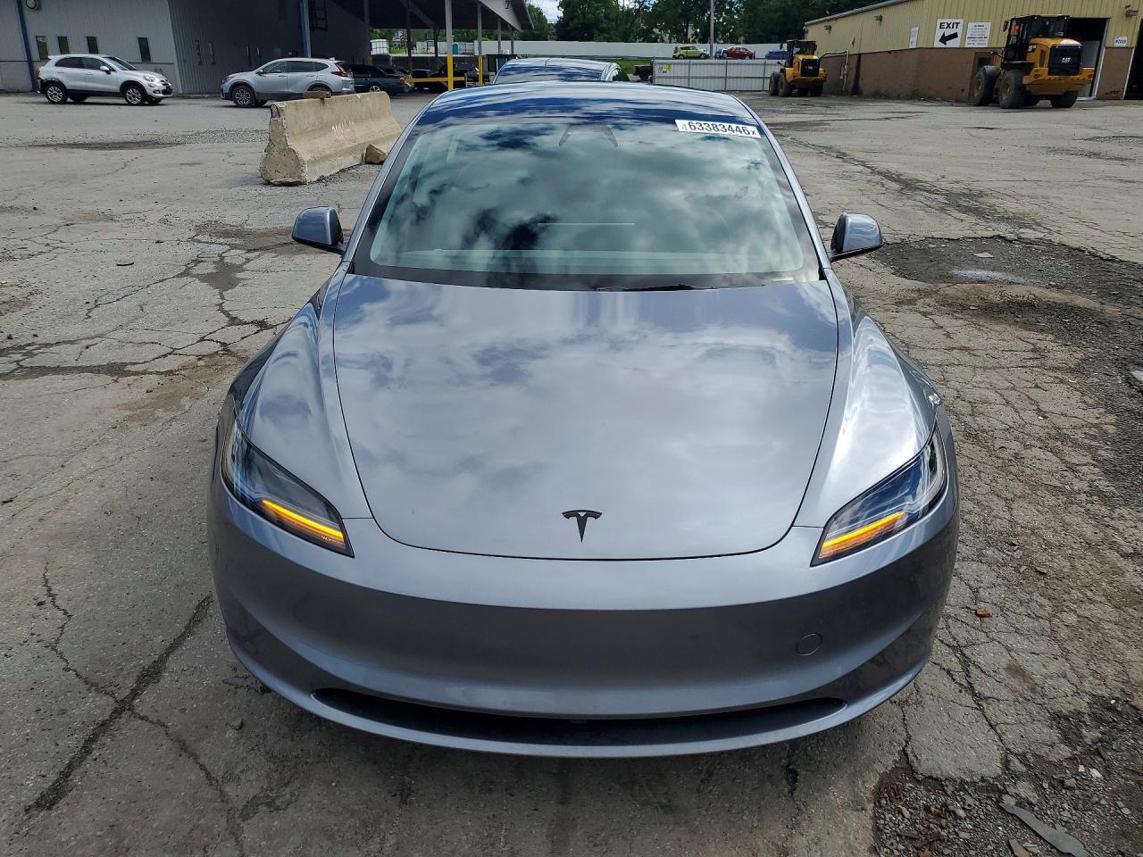2026 Tesla Model 3 - zdjęcie 5