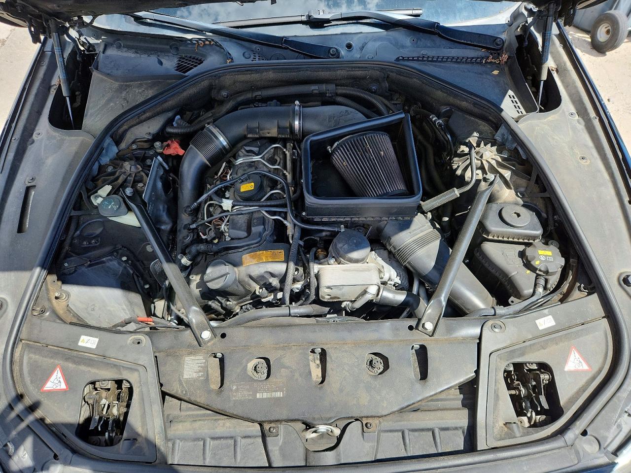 2014 BMW Seria 5 535i - zdjęcie 11