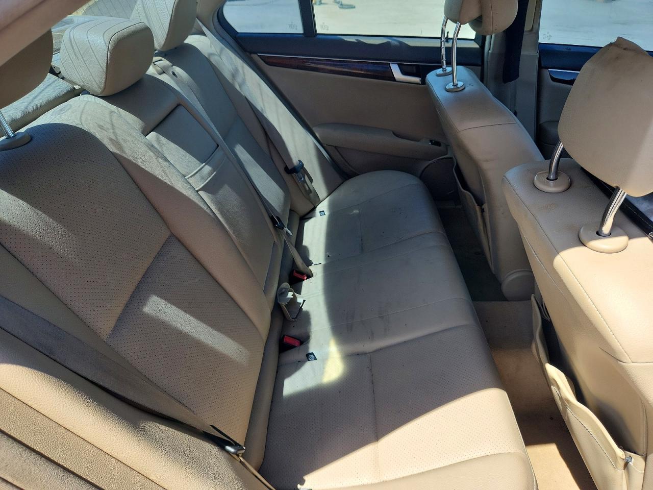 2013 Mercedes-Benz C 250 - zdjęcie 10