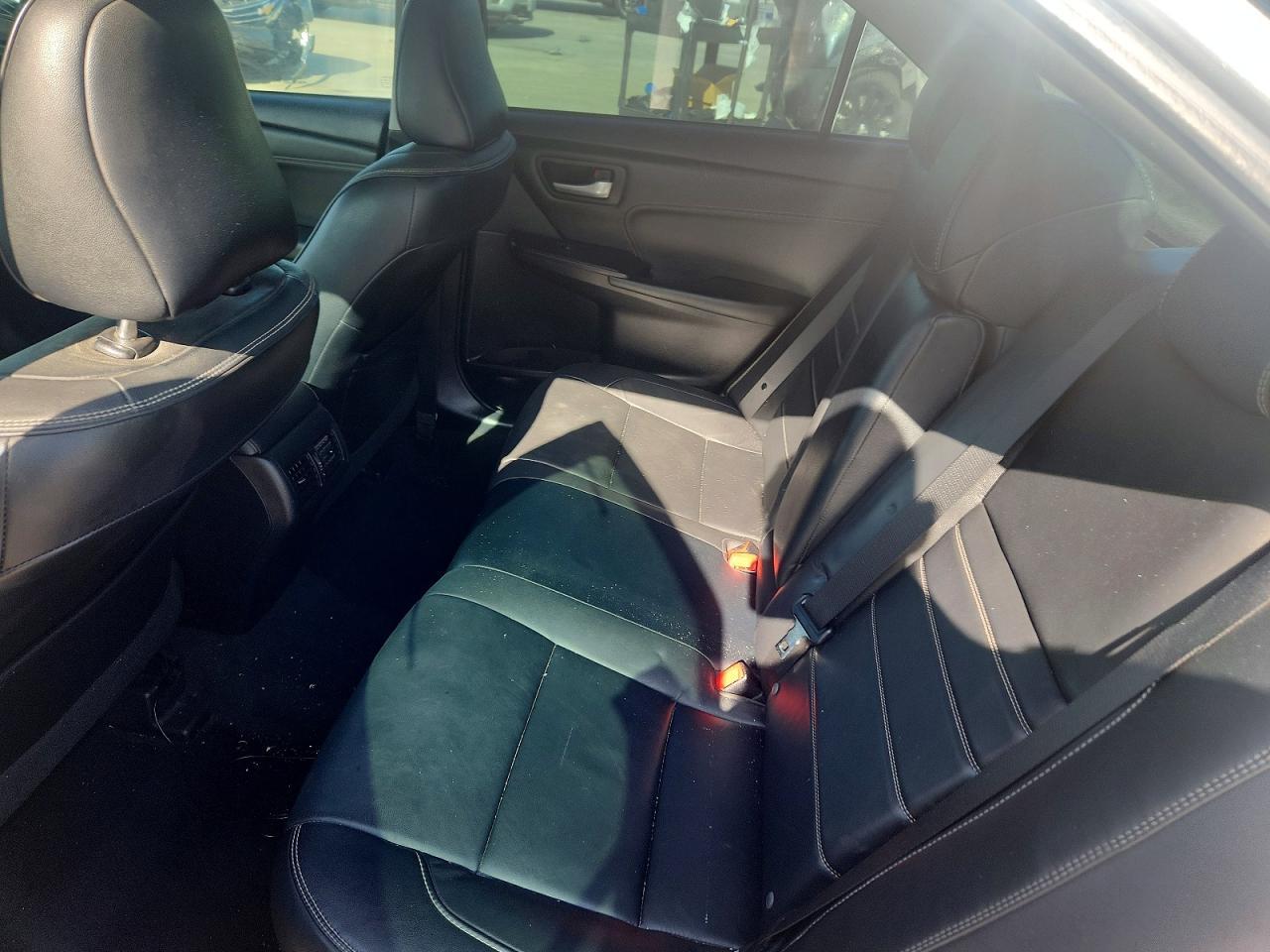 2016 Toyota Camry Xle - zdjęcie 10
