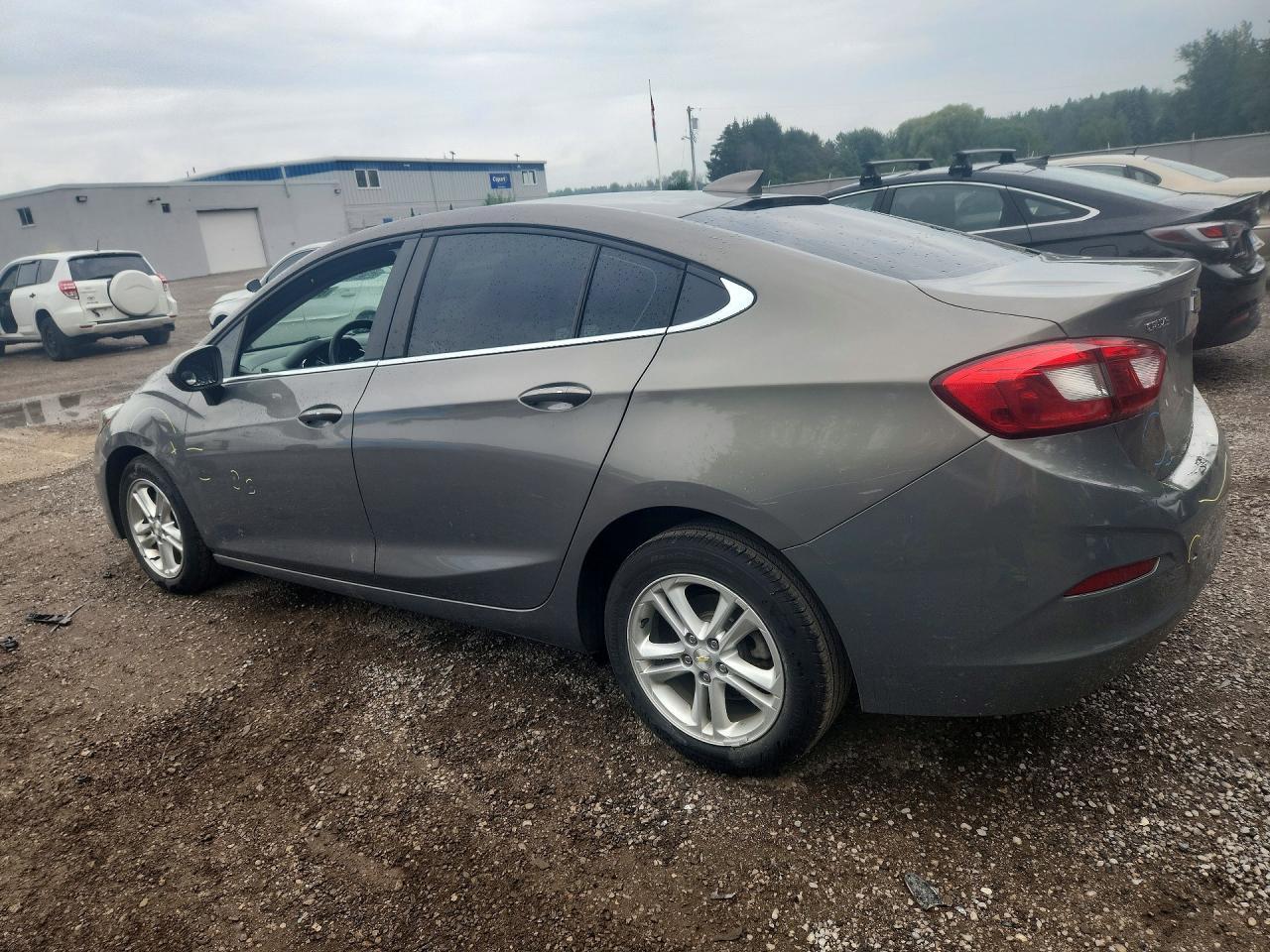 2018 Chevrolet Cruze Lt - zdjęcie 2