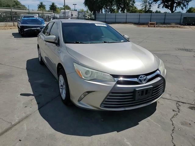 2017 Toyota Camry Hybrid Le - zdjęcie 13