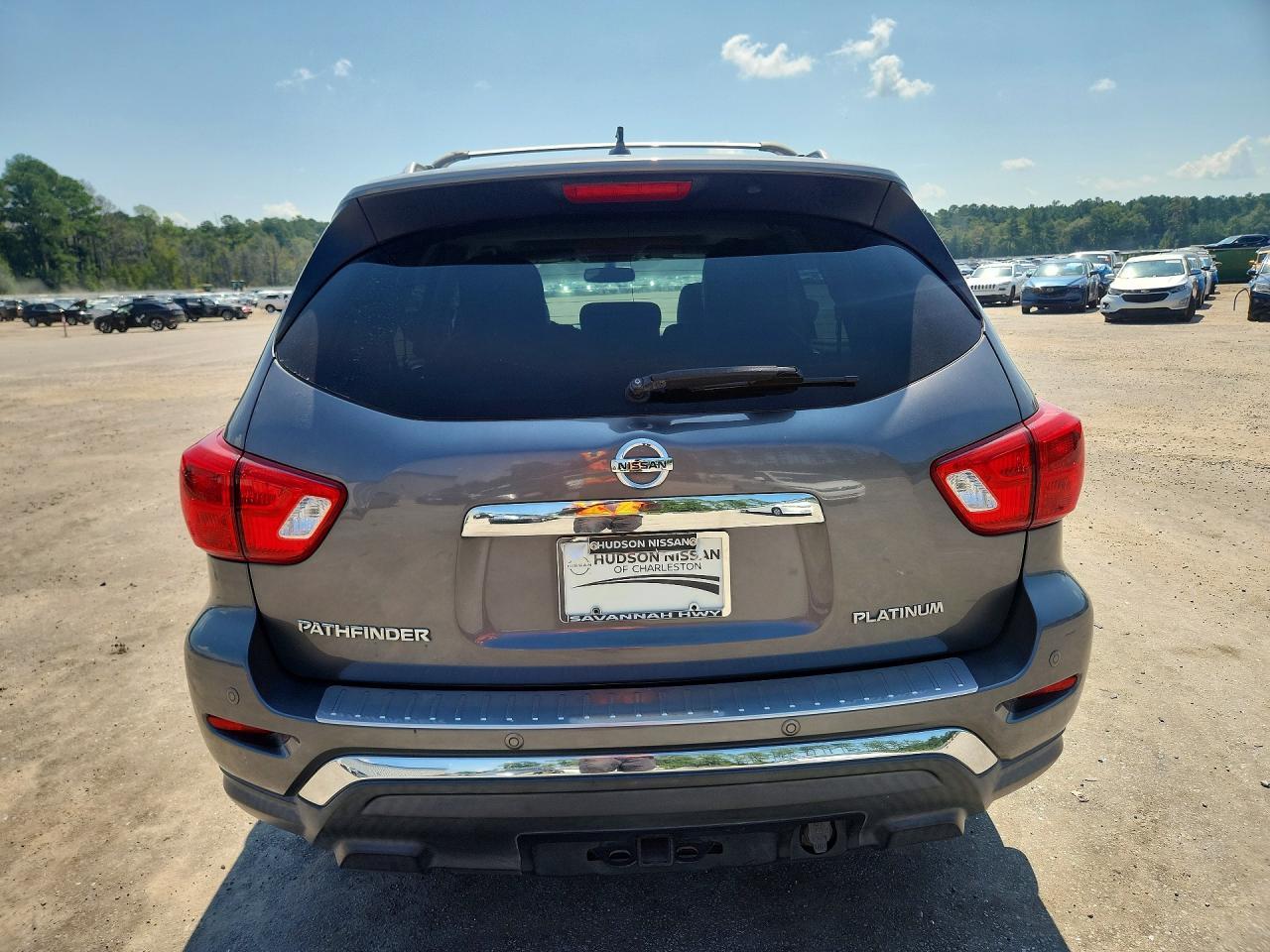 2017 Nissan Pathfinder S - zdjęcie 6