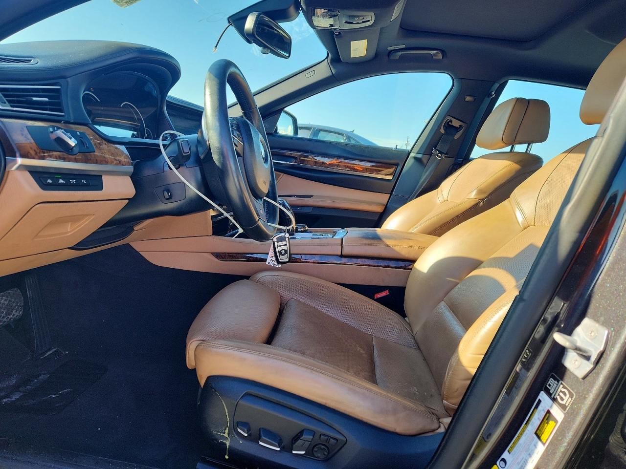 2014 BMW 750 Li - zdjęcie 7