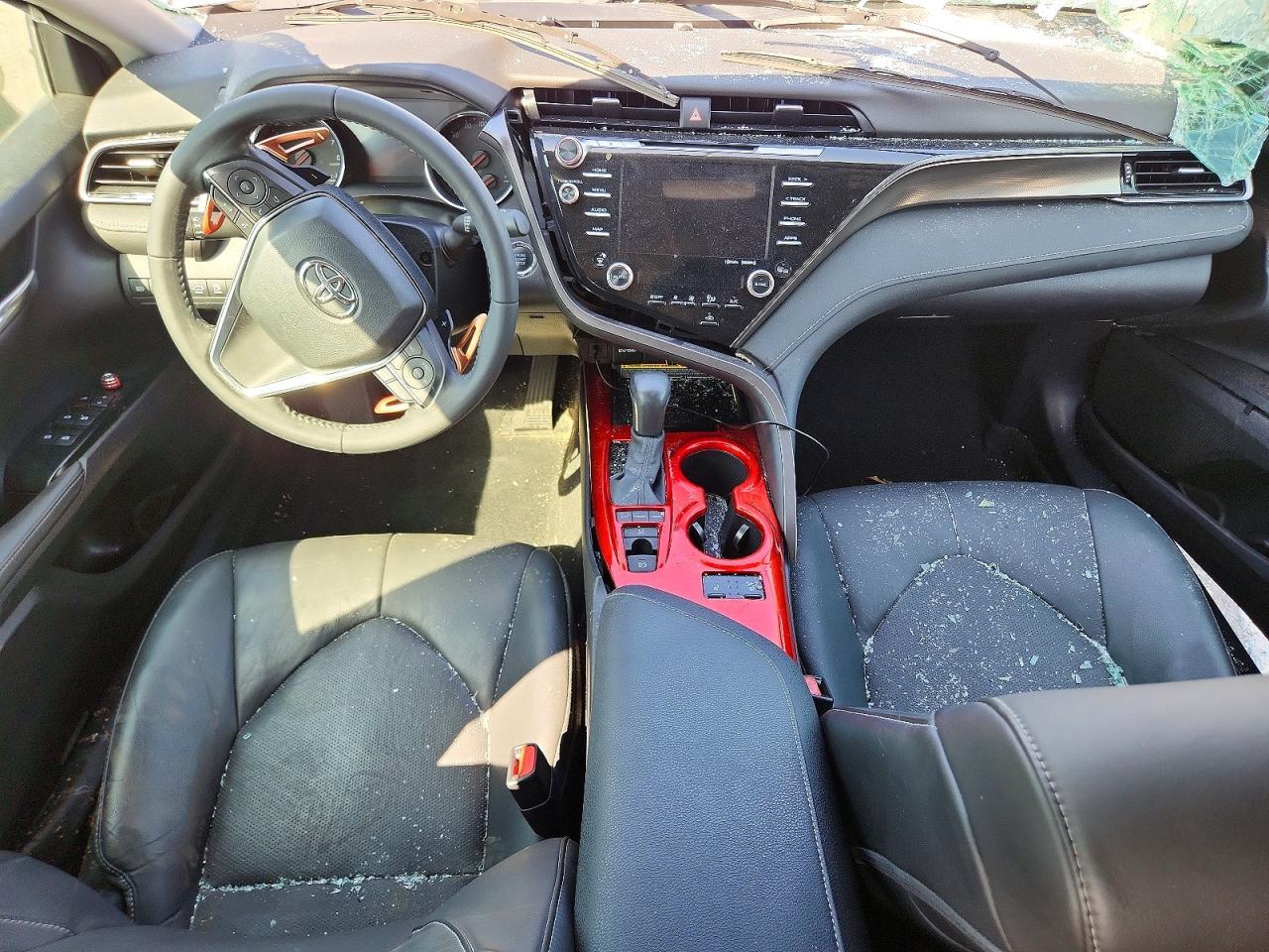 2020 Toyota Camry Xse - zdjęcie 8