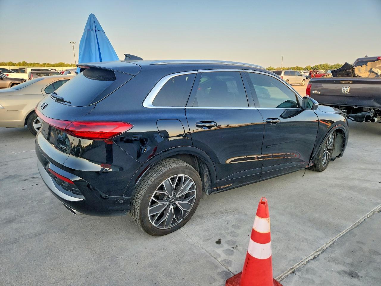 2025 Audi Q5 Premium Plus - zdjęcie 3