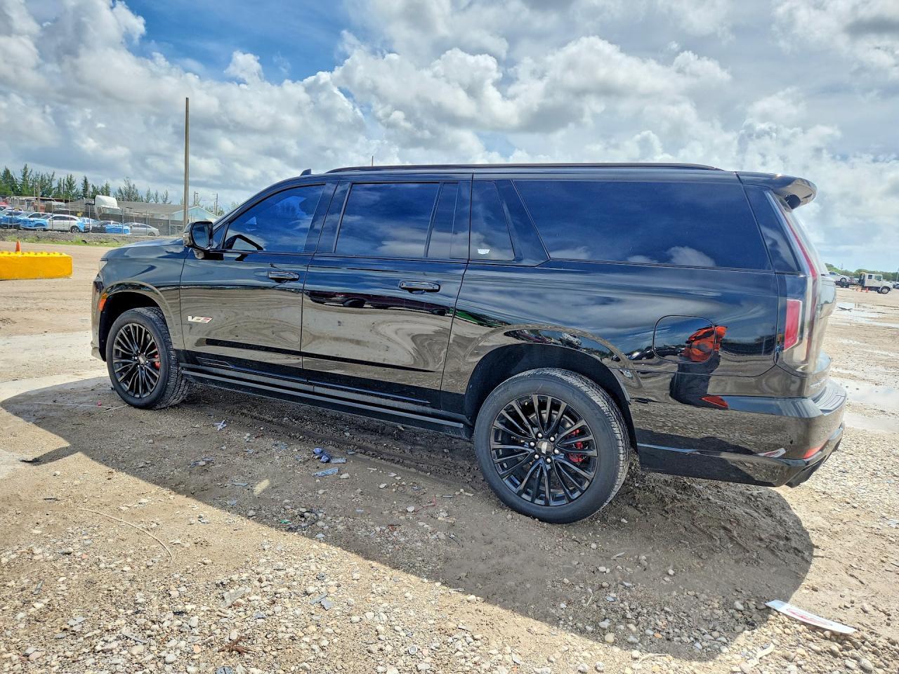 2023 Cadillac Escalade V Esv Sport - zdjęcie 2