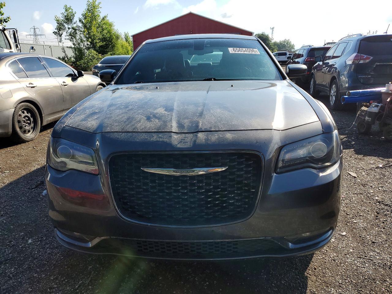 2018 Chrysler 300 S - zdjęcie 5