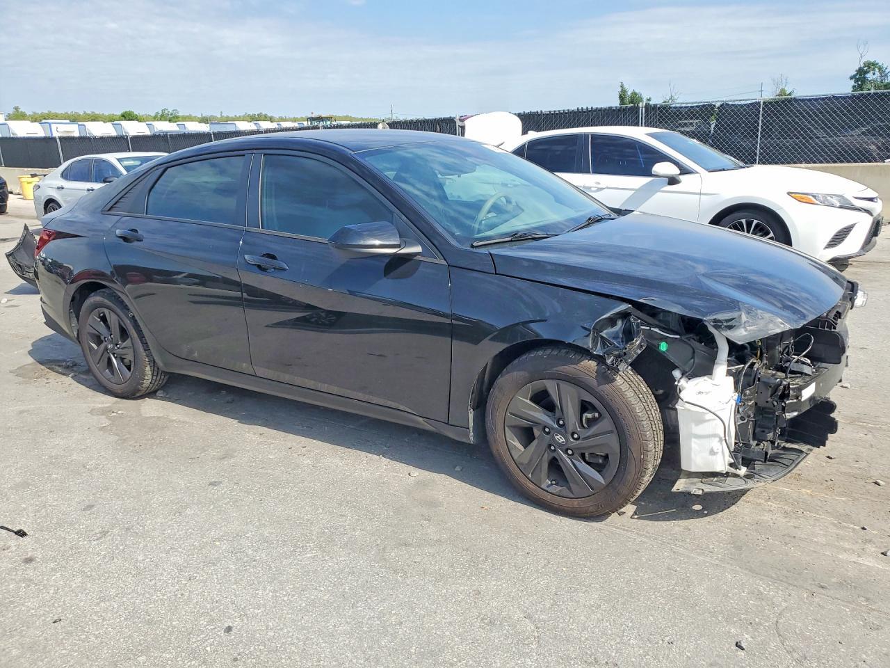 2021 Hyundai Elantra Sel - zdjęcie 4