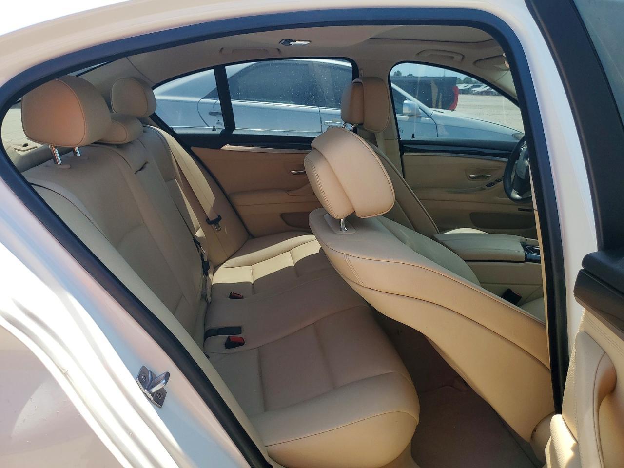 2013 BMW 528 I - zdjęcie 10