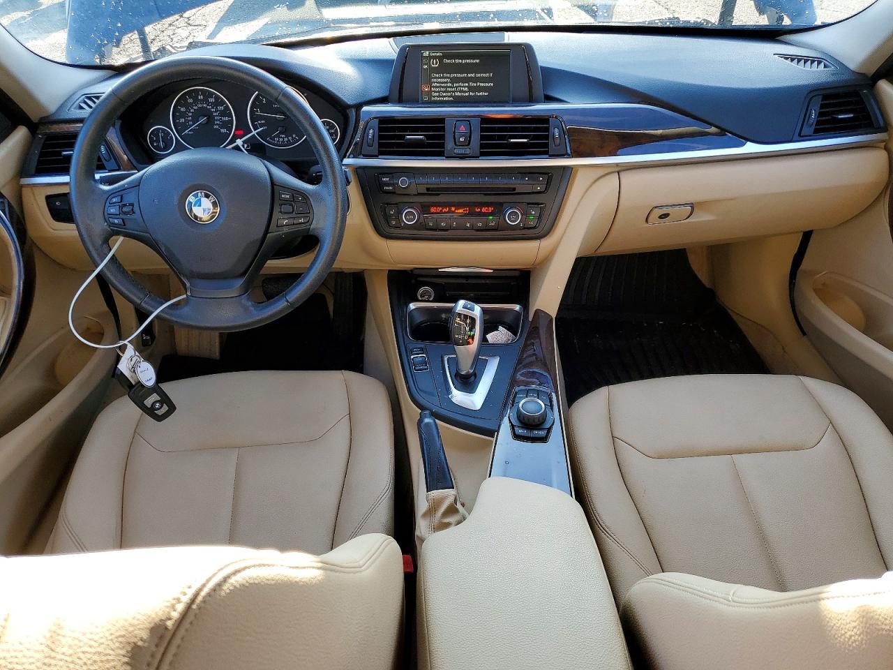 2014 BMW 320 I xDrive - zdjęcie 8