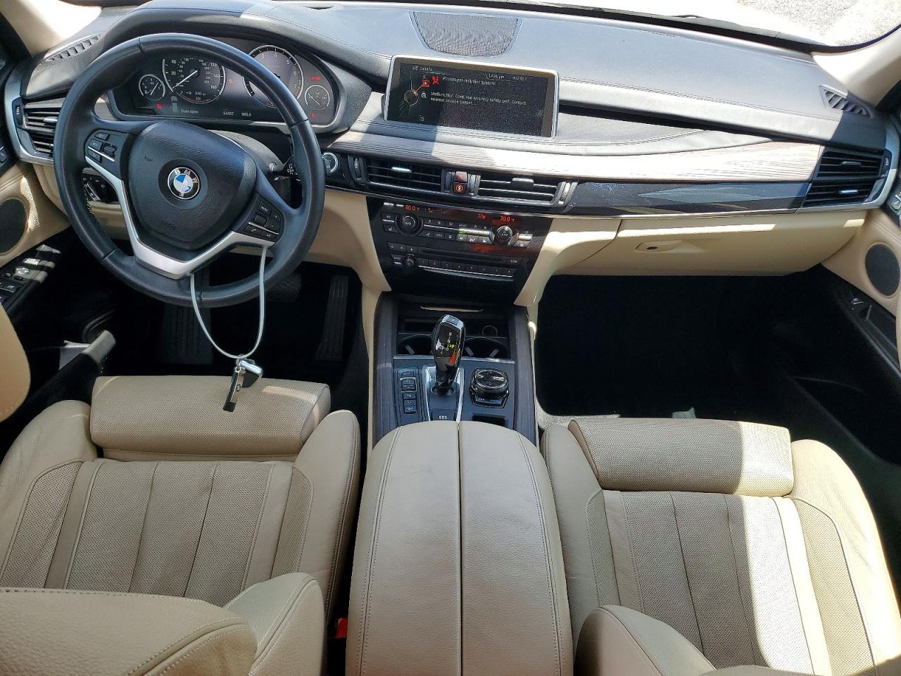 2016 BMW X5 xDrive50I - zdjęcie 8