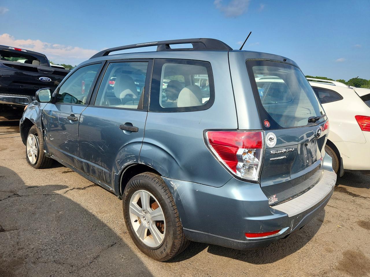 2013 Subaru Forester 2.5X - zdjęcie 2