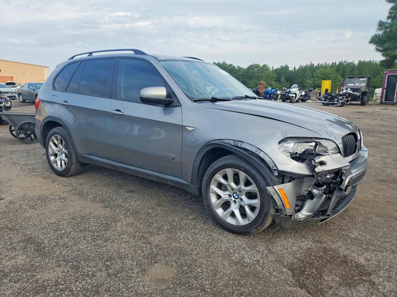 2013 BMW X5 xDrive35I - zdjęcie 4