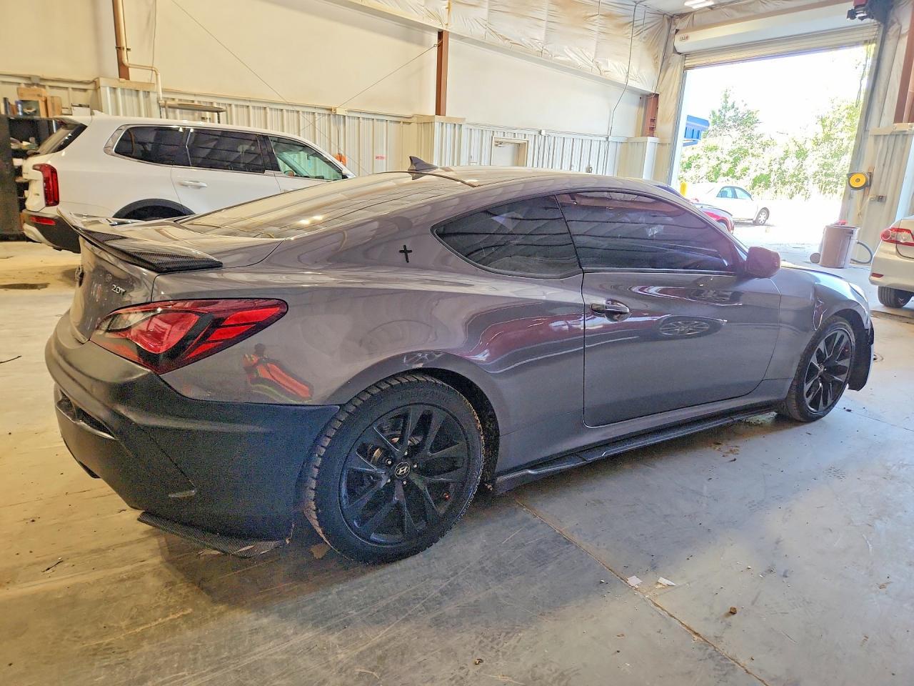 2014 Hyundai Genesis Coupe 2.0T Premium - zdjęcie 3