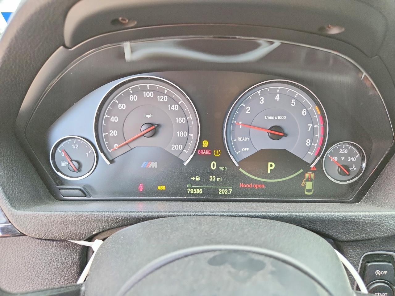 2015 BMW M4 - zdjęcie 9