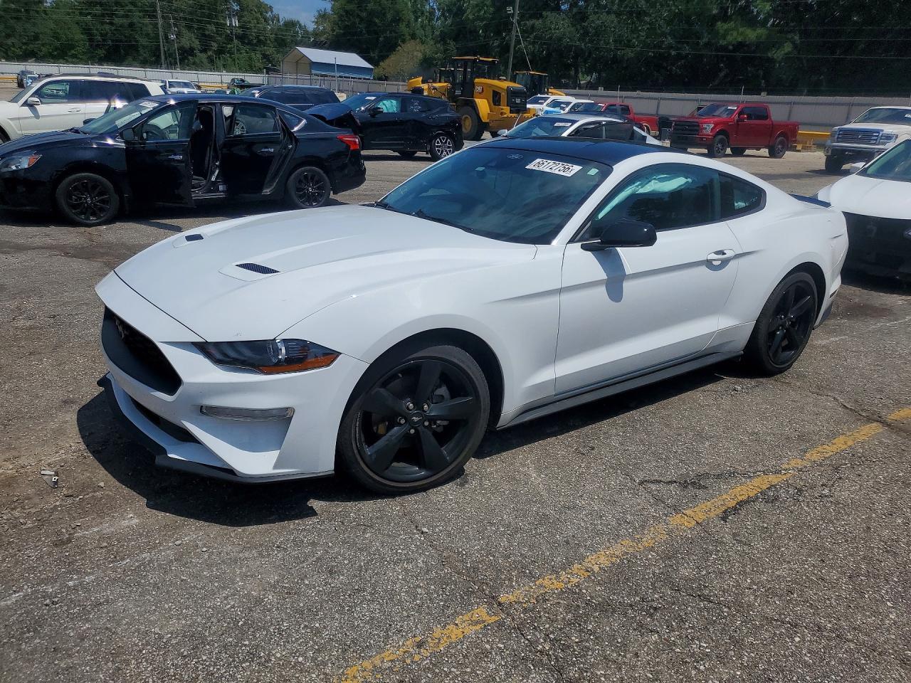 2022 Ford Mustang - zdjęcie główne