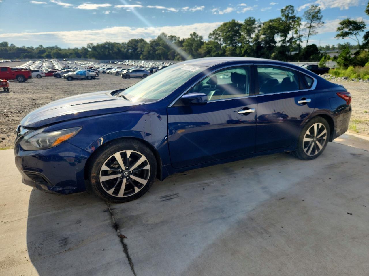 2017 Nissan Altima 2.5 Sr - zdjęcie główne