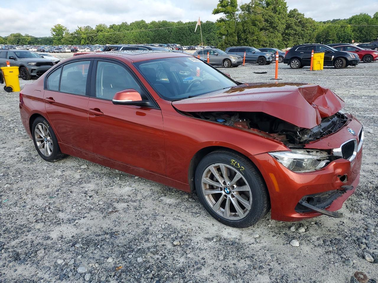 2018 BMW Seria 3 320i - zdjęcie 4