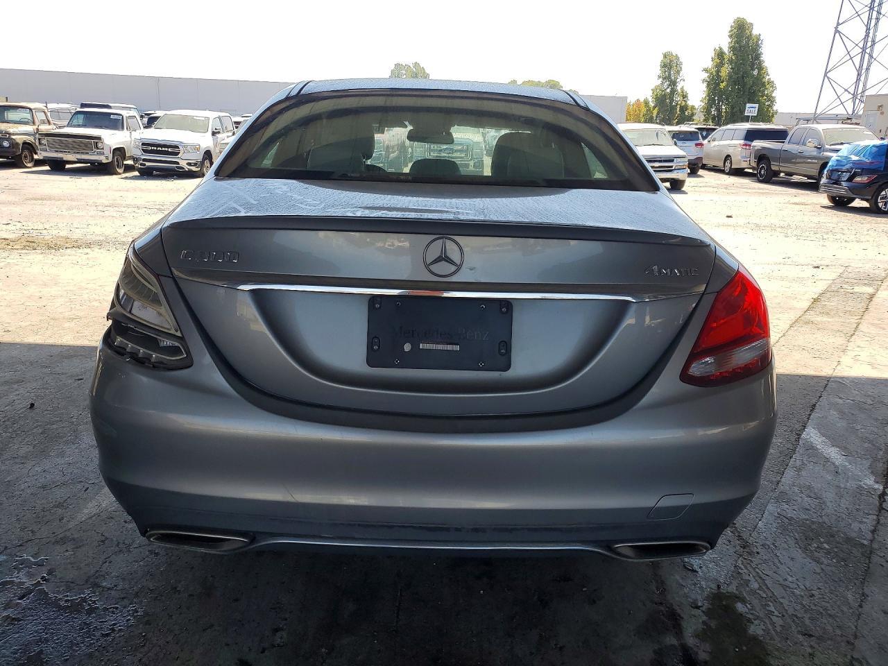 2016 Mercedes-Benz C 300 4Matic - zdjęcie 6