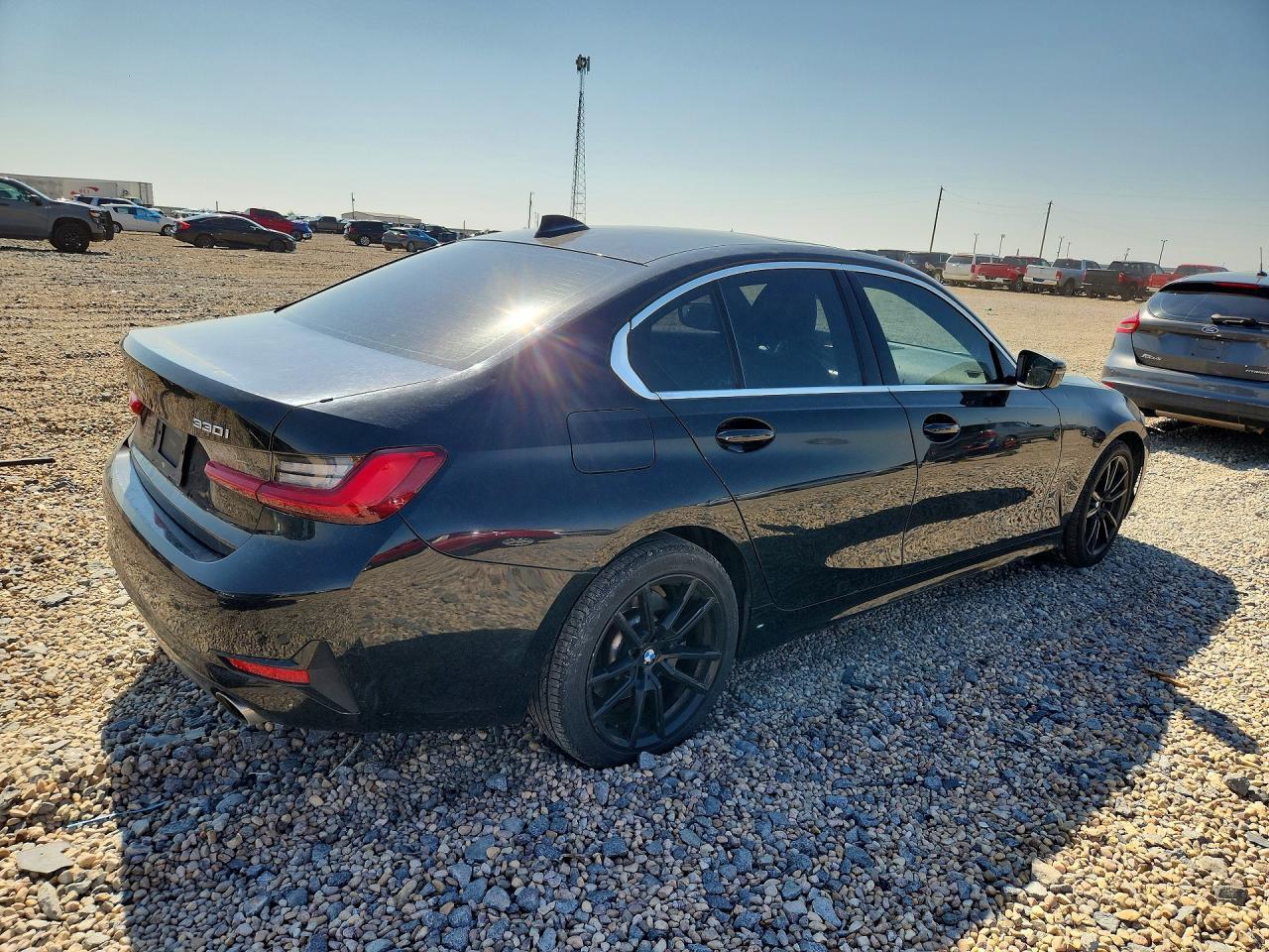 2020 BMW 330I - zdjęcie 3