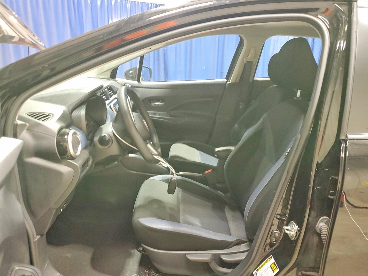 2025 Nissan Versa Sv - zdjęcie 7