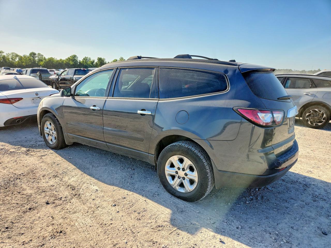 2013 Chevrolet Traverse Ls - zdjęcie 2