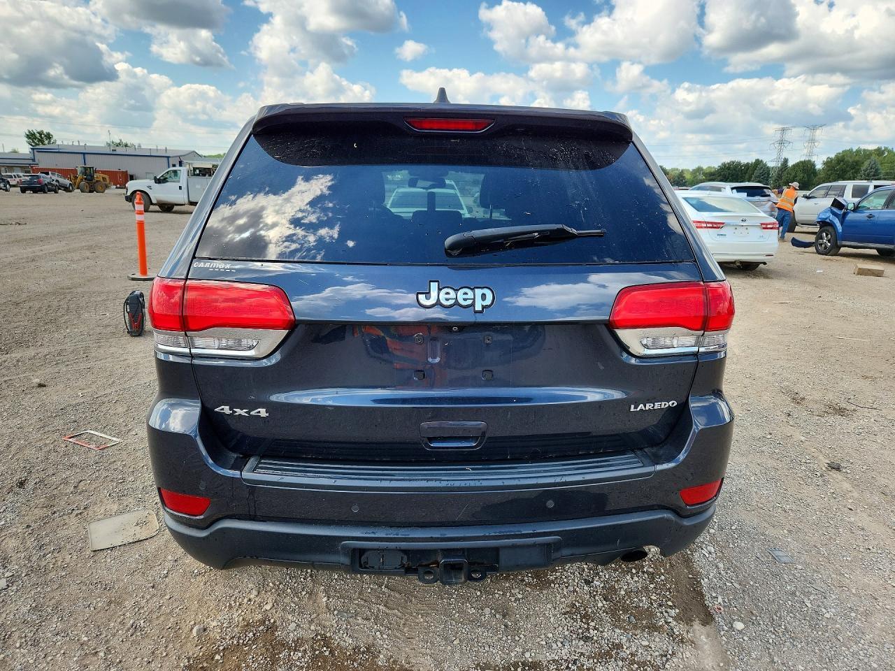 2015 Jeep Grand Cherokee Laredo - zdjęcie 6