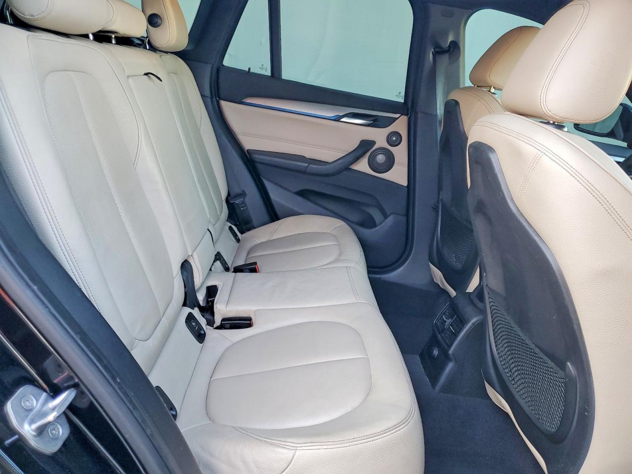2016 BMW X1 xDrive28I - zdjęcie 11