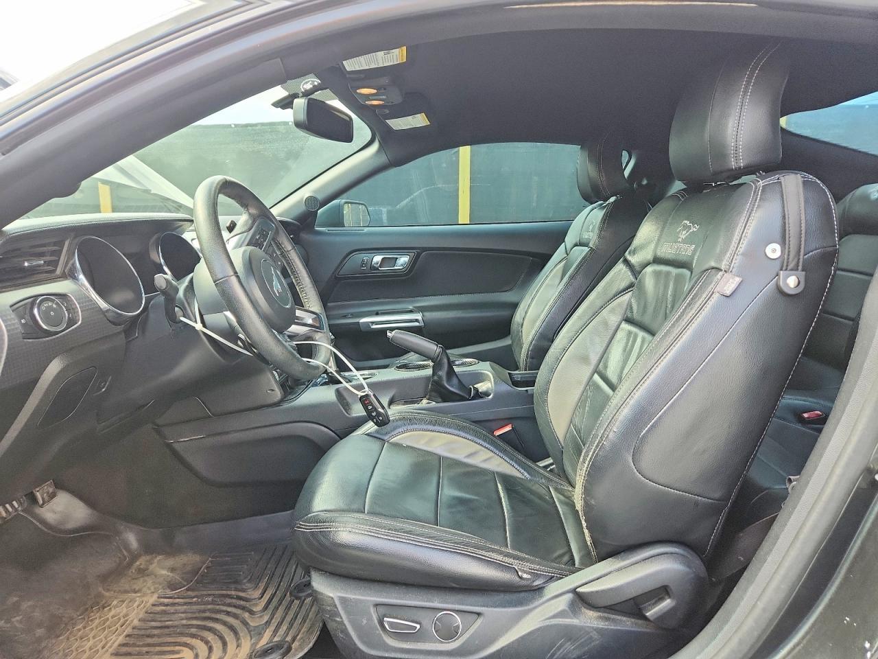 2016 Ford Mustang - zdjęcie 7