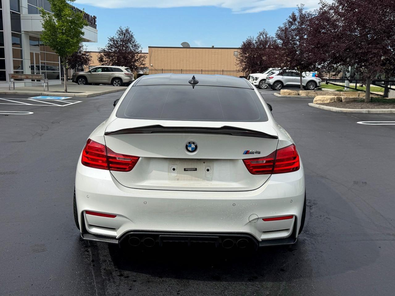2015 BMW M4 - zdjęcie 12
