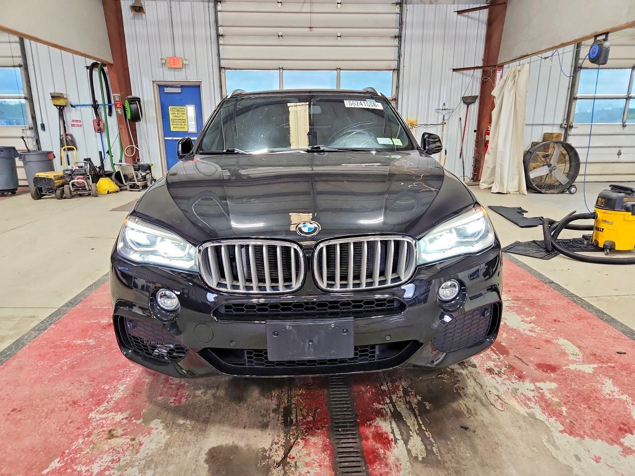 2016 BMW X5 xDrive50I - zdjęcie 9