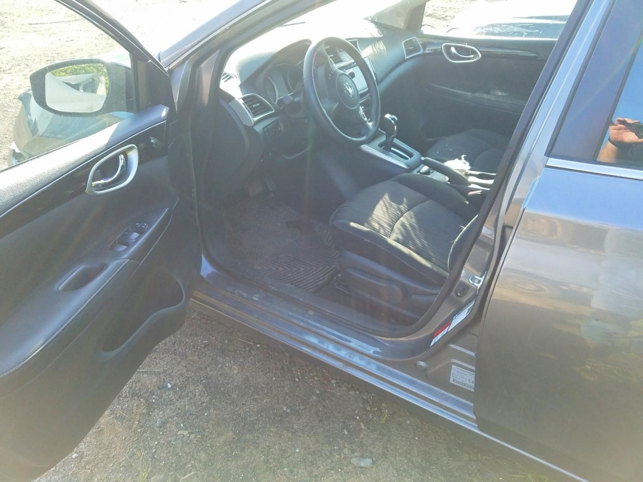 2019 Nissan Sentra S - zdjęcie 7