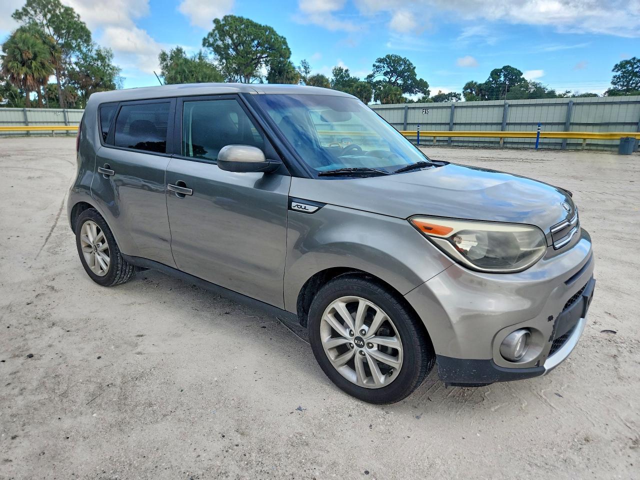 2017 Kia Soul + - zdjęcie 4