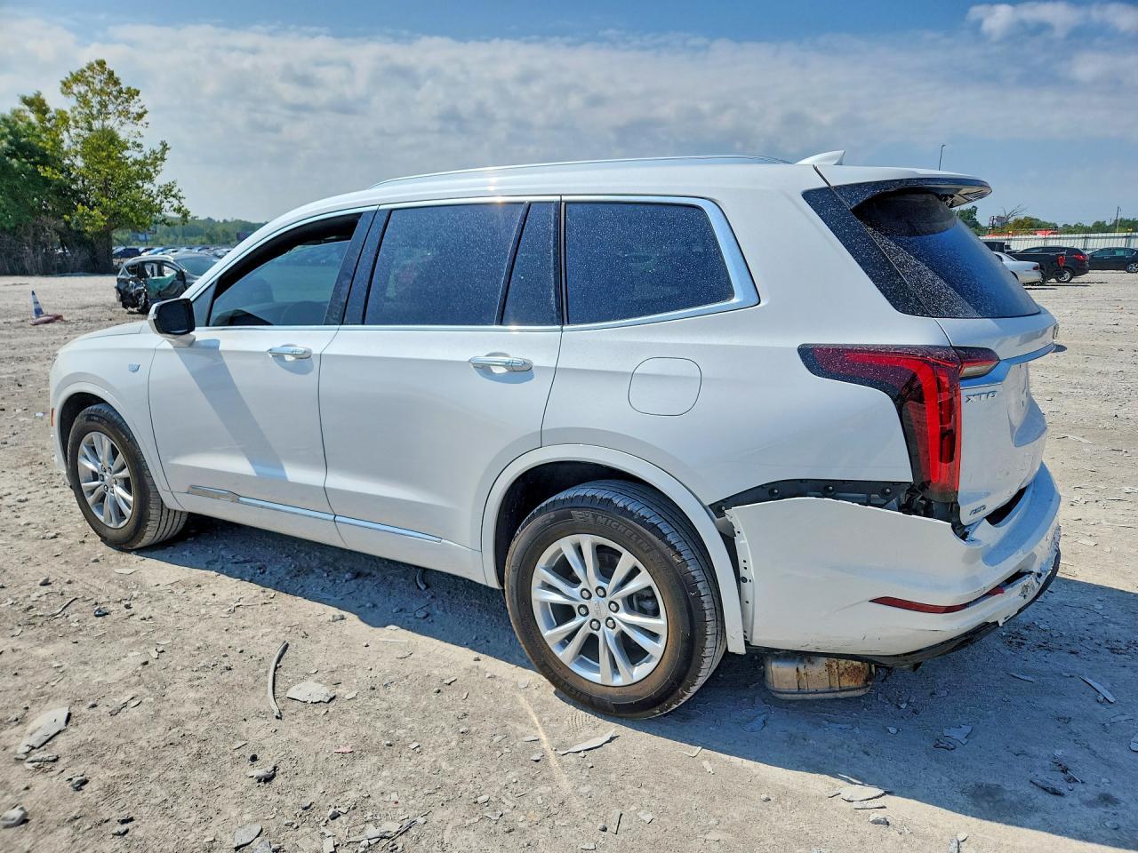 2023 Cadillac Xt6 Luxury - zdjęcie 2