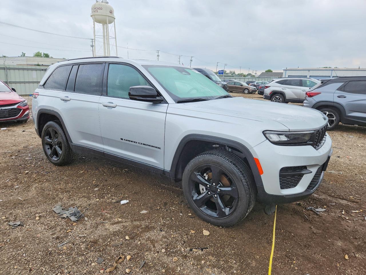 2023 Jeep Grand Cherokee Laredo - zdjęcie 4