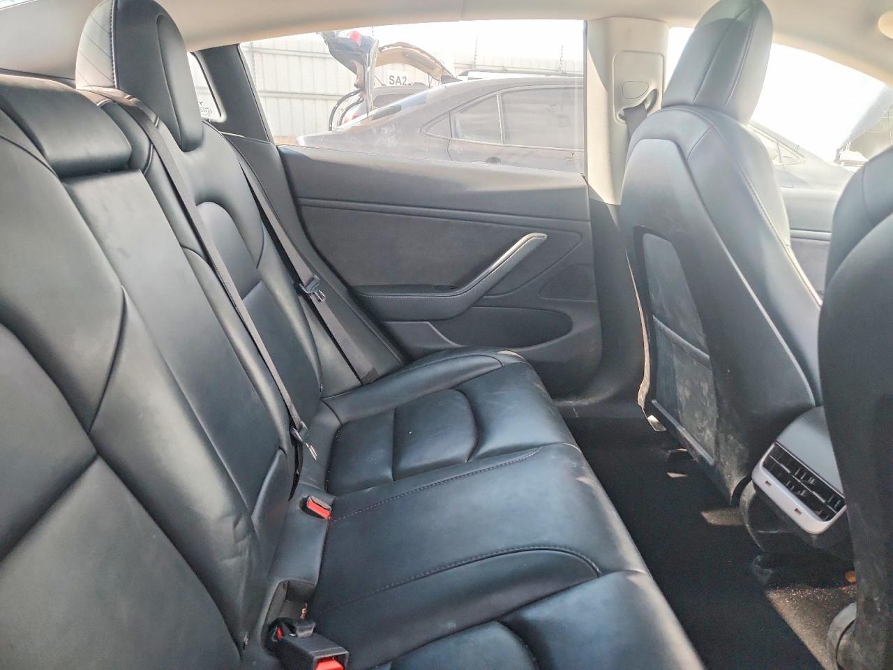 2020 Tesla Model 3 - zdjęcie 10