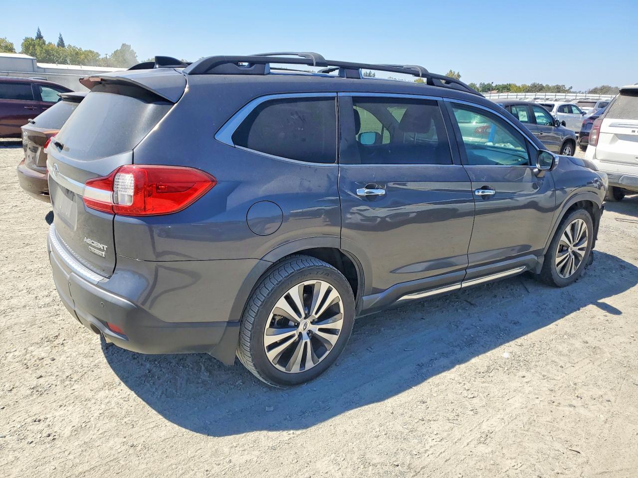 2021 Subaru Ascent Touring - zdjęcie 3