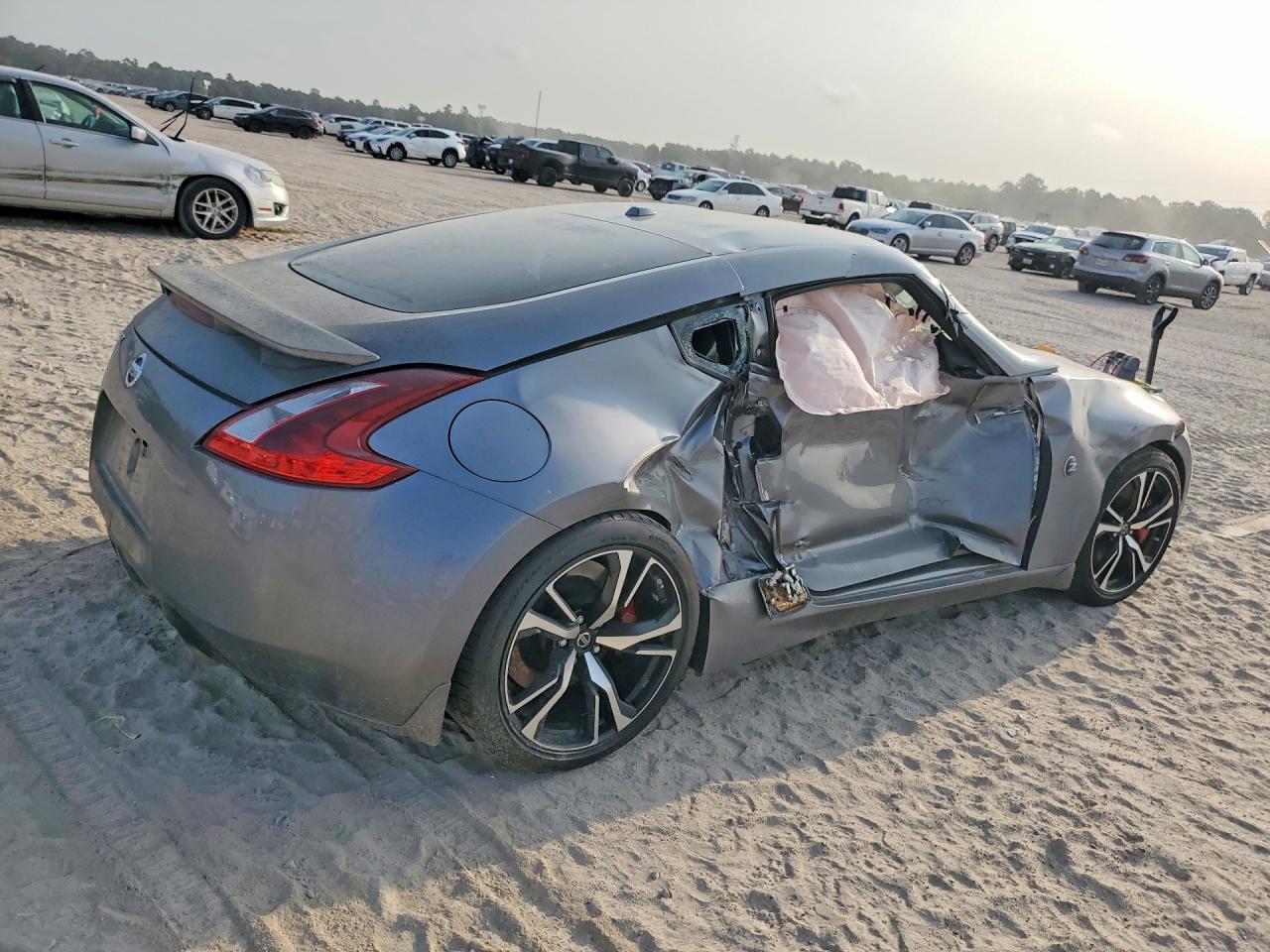 2019 Nissan 370Z Sport Touring - zdjęcie 3