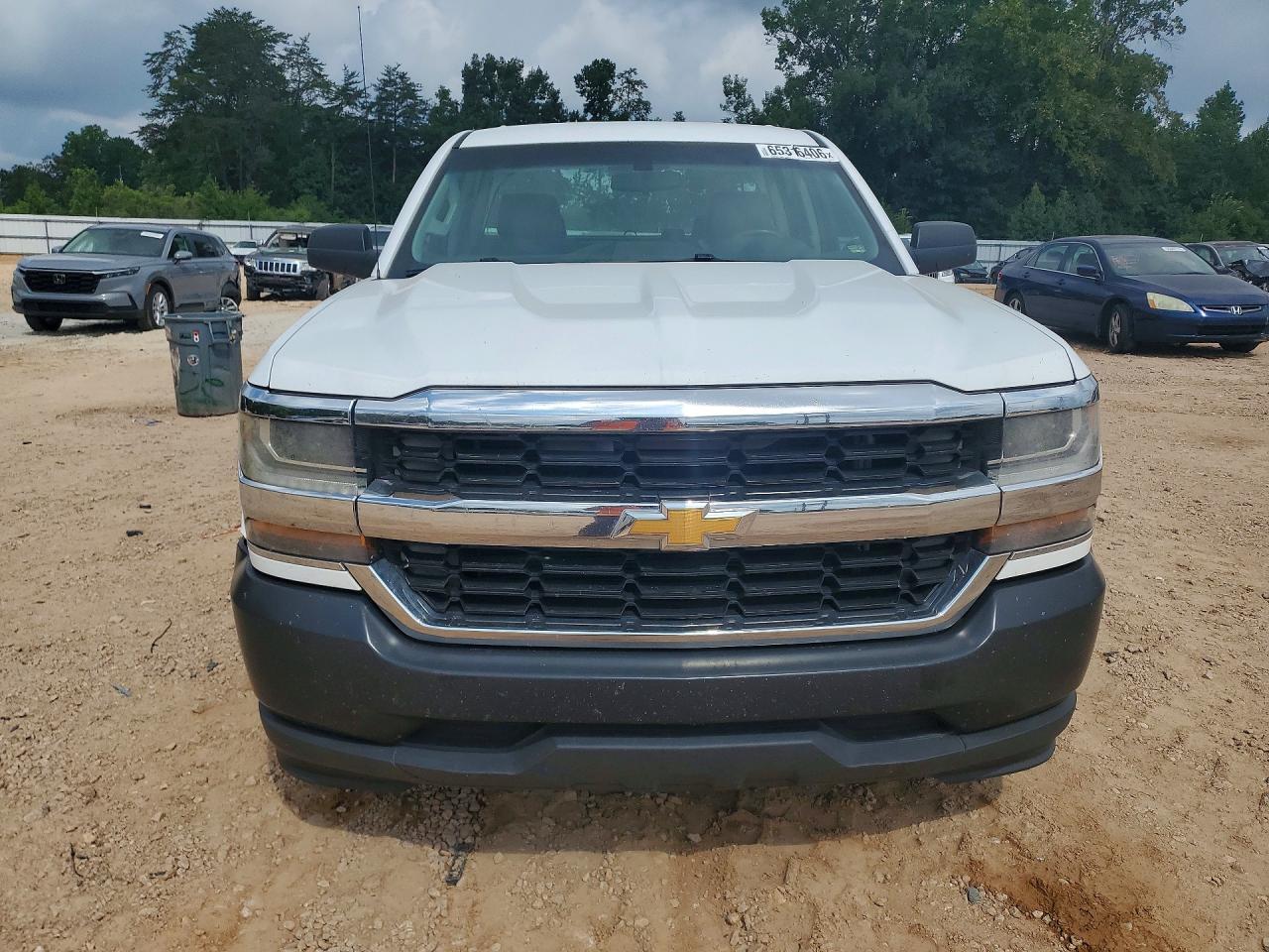 2016 Chevrolet Silverado C1500 - zdjęcie 5
