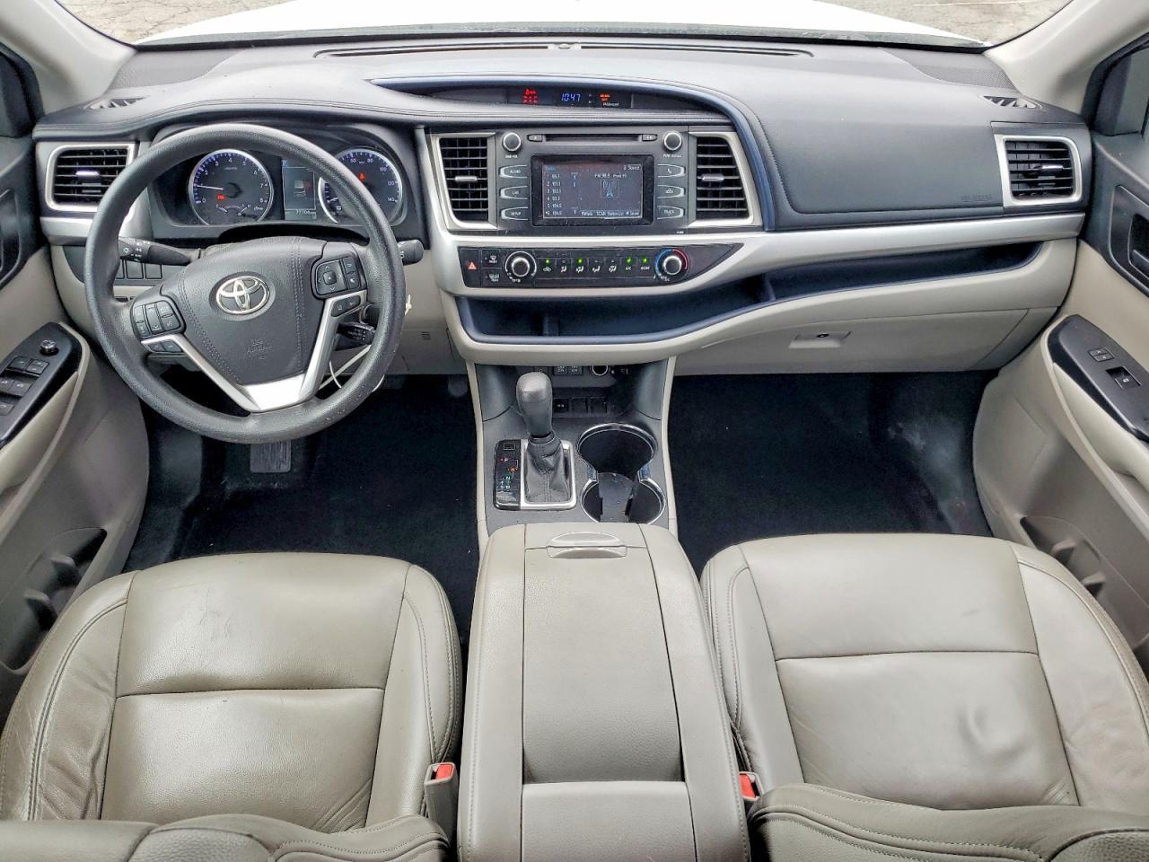 2017 Toyota Highlander Le - zdjęcie 8