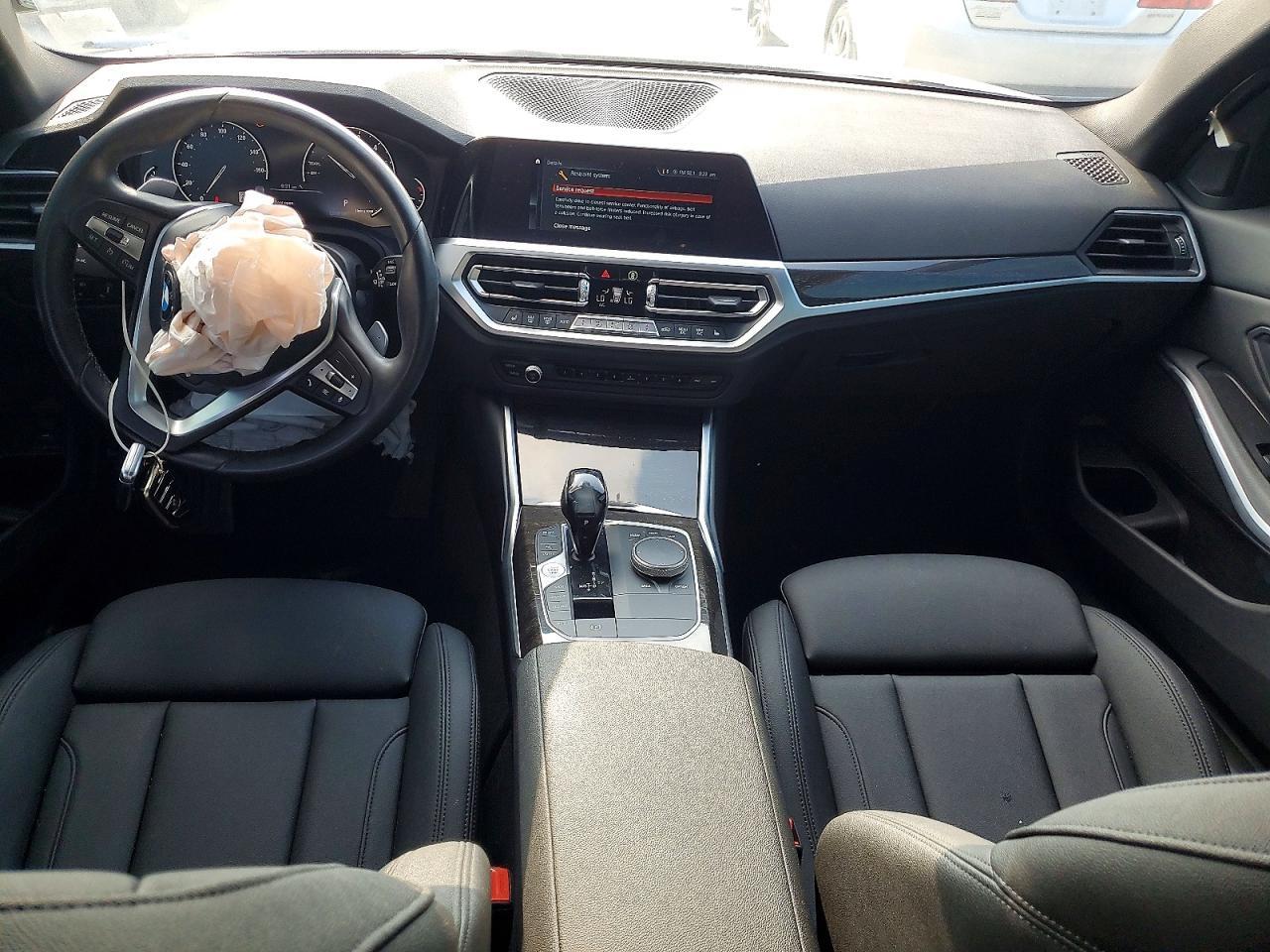 2020 BMW Seria 3 330i - zdjęcie 8