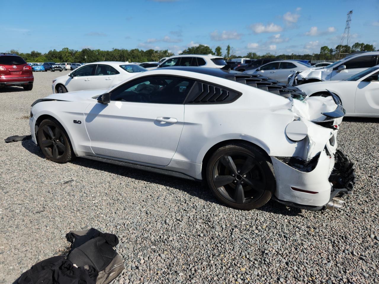 2022 Ford Mustang Gt - zdjęcie 2
